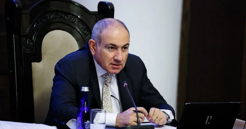 Paşinyana təzyiq artıq: “Parada getmə!”