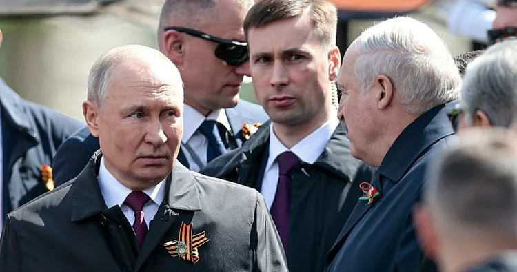 Ушаков назвал страны, чьи лидеры приедут на Парад в Москву