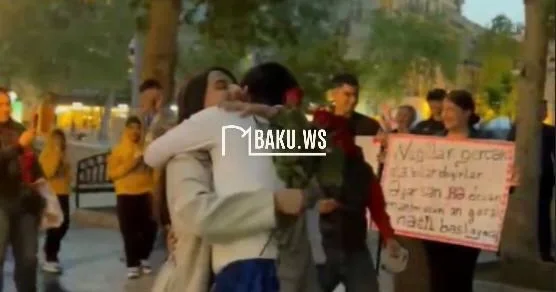 Bakının mərkəzində maraqlı evlilik təklifi