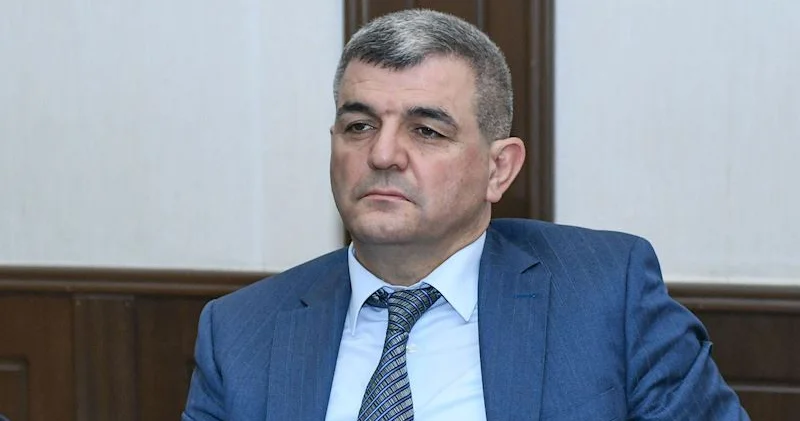 “Mən boş beyinləri doldurmaq üçün bu dünyada varam” Deputat