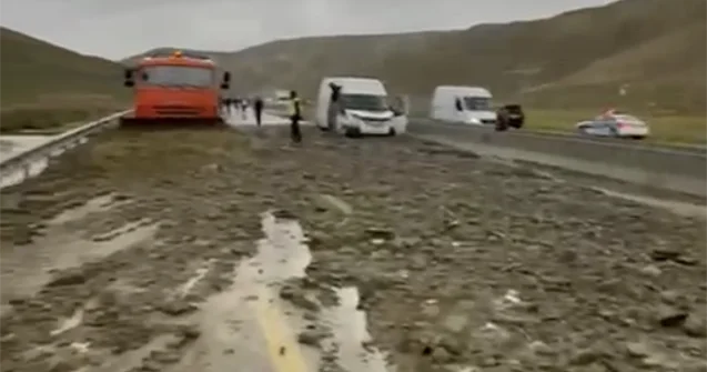 Sel Bakı Şamaxı Yevlax yolunu bu hala saldı Video