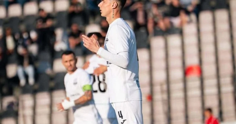 Sanki Avropada hamı bizim futbolçuları gözləyir, amma onlar getmək istəmir Albaniyada oynayan legionerimiz