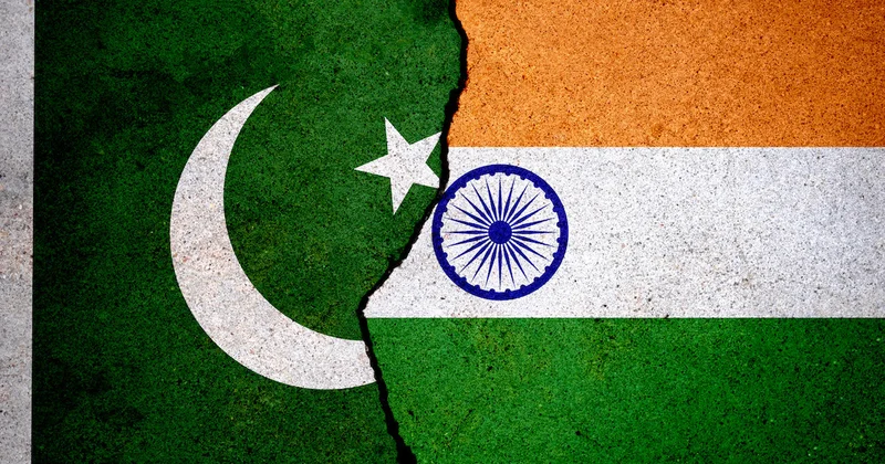 Pakistan: Hindistan üç bölgədən Kəşmir bölgəsinə hücuma keçib, 3 ölü, 12 yaralı YENİLƏNİB