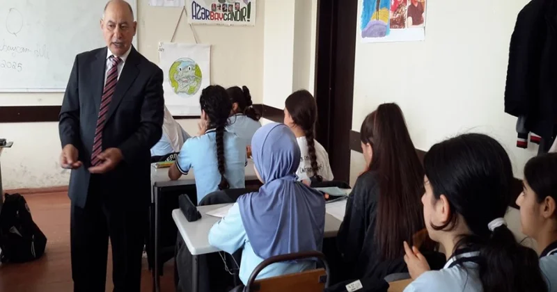 30 şagird yol hərəkəti təhlükəsizliyi mövzusunda sorğuda iştirak etdi FOTOLAR