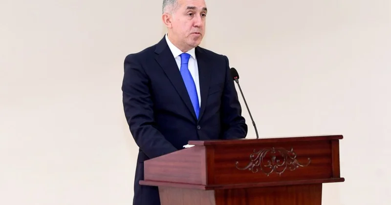 İl yarım nazir əvəzi işlədi, yerinə başqası gətirildi