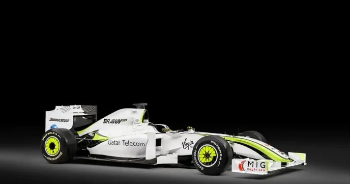 Məşhur “Formula 1” avtomobili 3,8 milyon dollara satıldı…