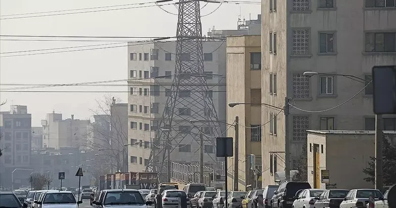 İranın Kirman əyalətində enerjiyə qənaət məqsədilə hökumət idarələri bağlanıb