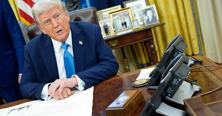 Трамп прекратил финансирование исследований опасных вирусов за рубежом