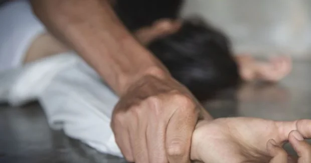 Ögey qızına təcavüz edən kişiyə 17 HƏBS CƏZASI