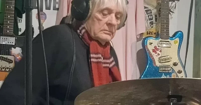 Daha bir tanınmış xərçəngdən öldü