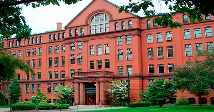 Ağ Ev Harvard Universitetinə federal maliyyəni kəsir