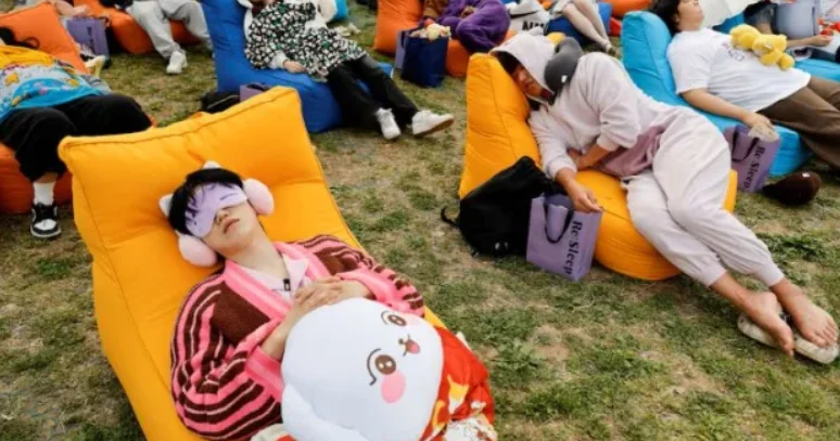 Cənubi Koreyada 80 yaşlı kişi “ən yaxşı yatan” titulunu qazandı