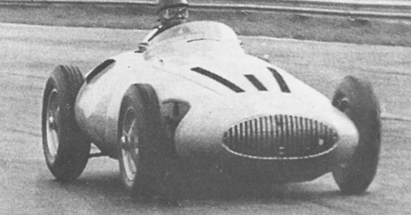 100 yaşlı “Formula 1” pilotu vəfat etdi