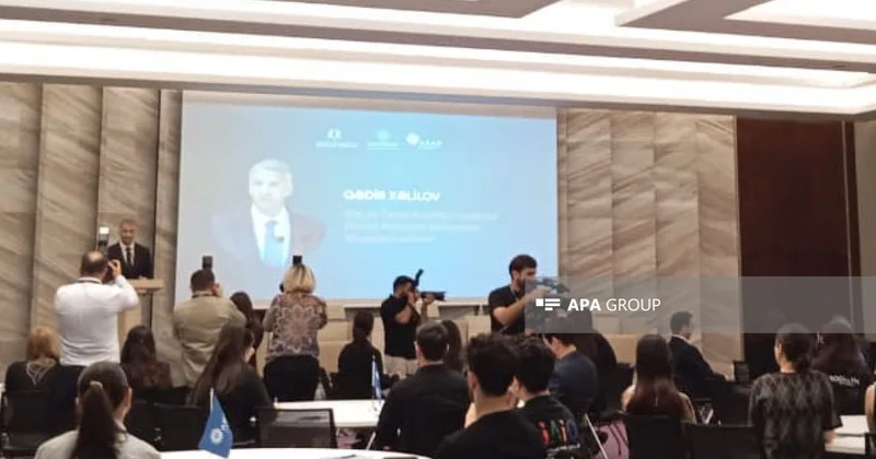 “Dövlət Proqramı: Xaricdə təhsildən dayanıqlı karyeraya” adlı tədbir keçirilib FOTO
