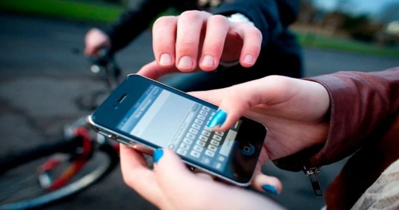 Taksi sürücüsünün mobil telefonunu oğurlayan şəxs saxlanıldı