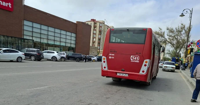 Bu avtobusa ancaq qadın və uşaqlar minirlər FOTO