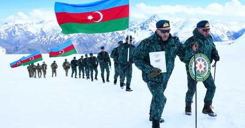 Группа военнослужащих ГПС совершила очередное восхождение на вершину Гейдар