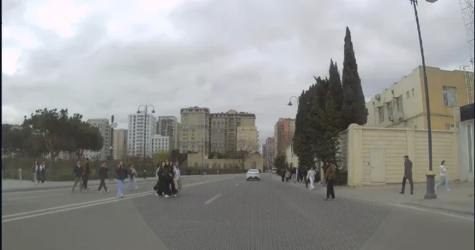 Yeraltı keçid var, amma keçən yoxdur Təhlükəli anlar yaşanır VİDEO