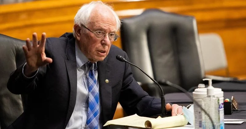 Senator Sanders: Tramp sonsuz müharibələr başlatdı