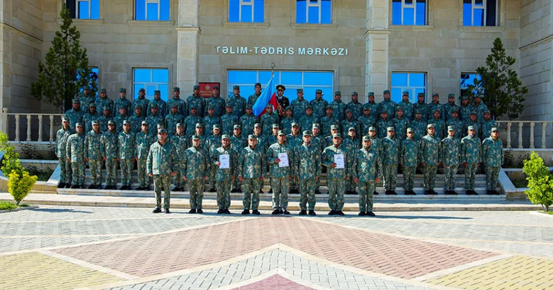 Əlahiddə Ümumqoşun Orduda hazırlıq kursunu bitirənlərə sertifikatlar təqdim olunub