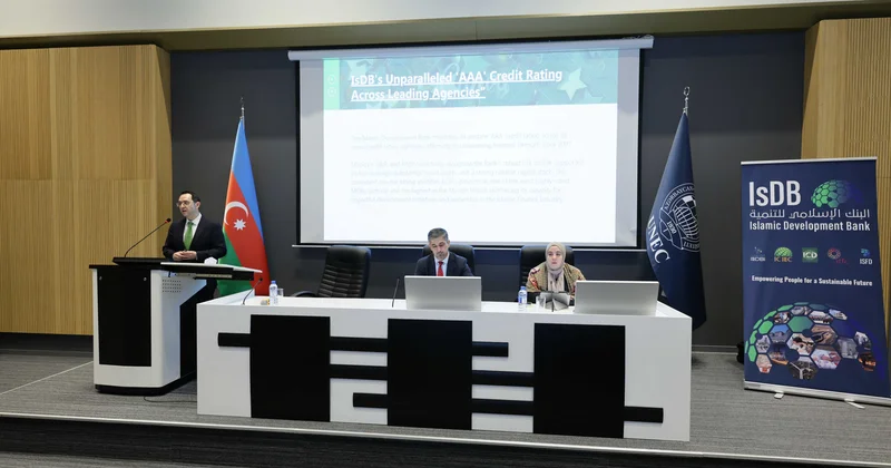 UNEC də İslam İnkişaf Bankı Qrupunun gənclər üçün tanıtım turu keçirilib