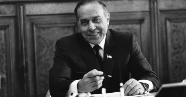“Heydər Əliyev jurnalist əməyinə hər zaman yüksək qiymət verirdi” SORĞU