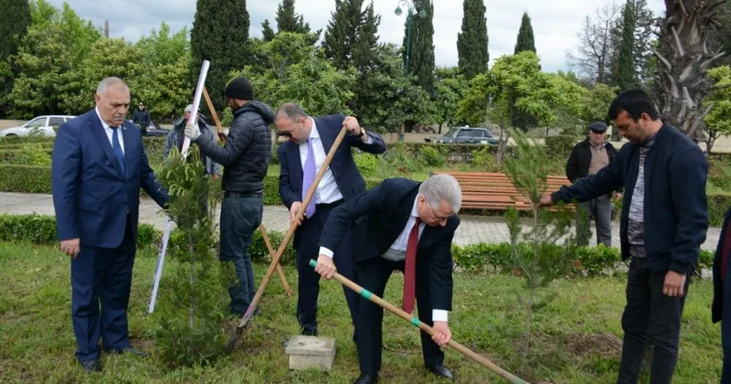 Tərtərdə Ulu Öndərin anadan olmasının 103 cü ildönümü ilə əlaqədar ağacəkmə aksiyası keçirilib