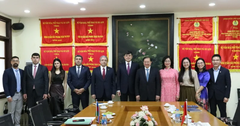 Азербайджан и Вьетнам расширяют культурно гуманитарное сотрудничество