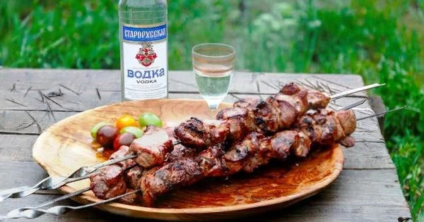 Kababla ən yaxşı “gedən” spirtli içki növü AÇIQLANDI