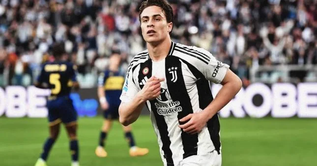 Real bu türk futbolçuya elşi düşüb