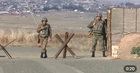 Azərbaycana keçən yeniyetmə ermənilərin Fotosu