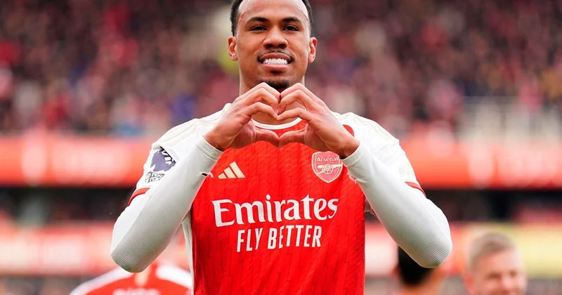 “Arsenal” braziliyalı futbolçusu ilə yeni müqavilə imzalayıb