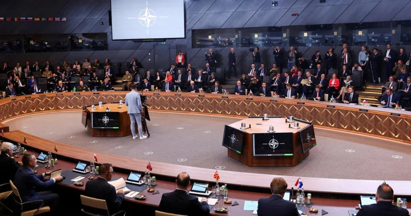 NATO ölkələrinin müdafiə nazirlərinin toplantısında Alyansın ən böyük silahlanma proqramı təsdiqlənib