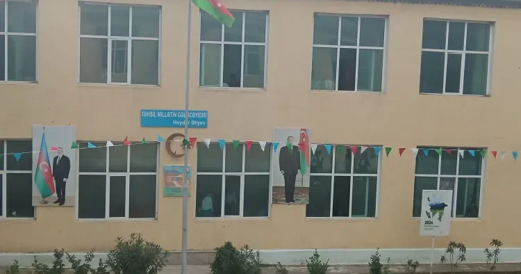 Bu kənd məktəbinin 9 cuları imtahanda yüksək nəticə göstərdi SİYAHI