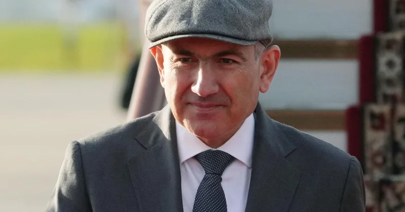 Пашинян поздравил Азербайджан