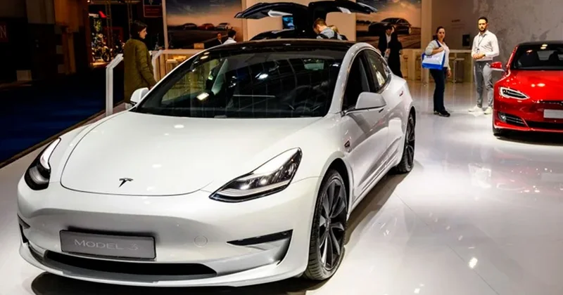 KİV: Tramp öz “Tesla”sını satmağı planlaşdırır