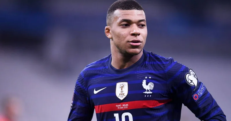 Mbappe millinin rekordçusu oldu