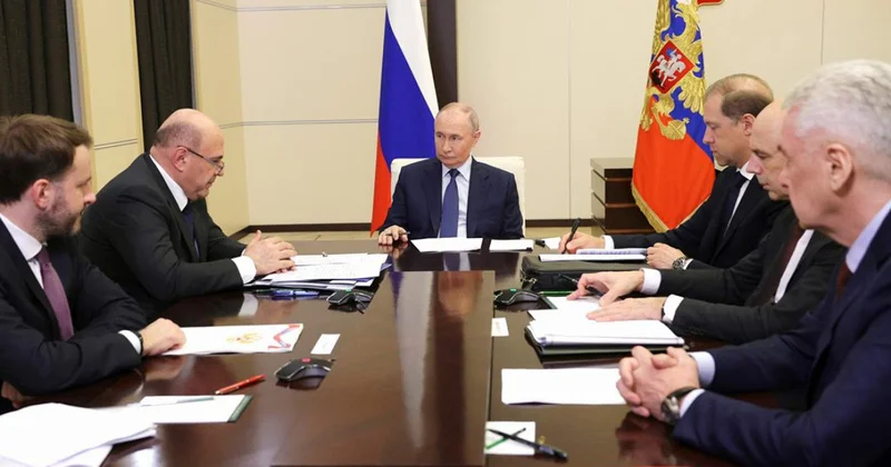 Кого Путин оставил на закрытый разговор?