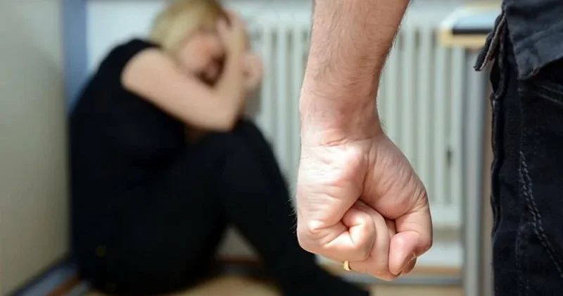 Oğul anasını pula görə döydü