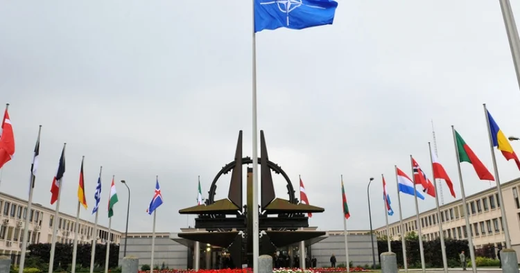NATO ÜDM in 5 faizi ilə bağlı konsensusa çox yaxındır