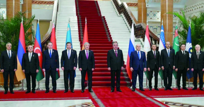 Əli Əsədov Tacikistan Prezidenti ilə görüşdə iştirak edib
