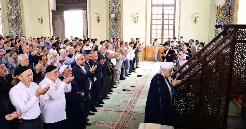 Bakıda Qurban bayramı münasibətilə bayram namazı qılınıb YENİLƏNİB VİDEO