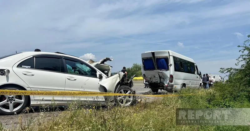 Mikroavtobus qəzaya düşdü: ölən və xəsarət alanlar var FOTOLAR