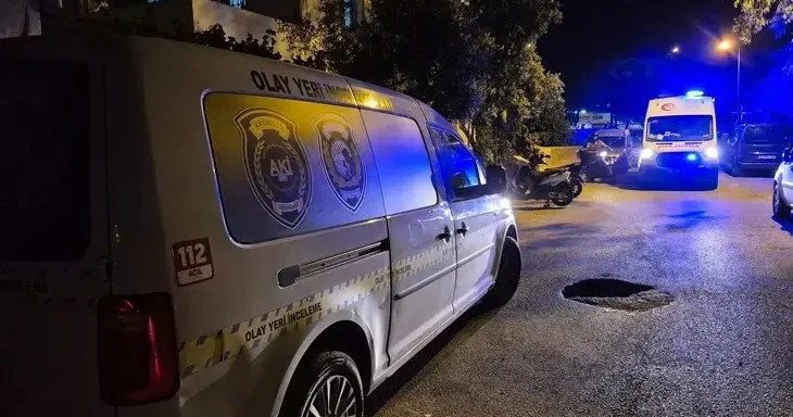 Bodrumda DƏHŞƏT: Oğul atasının meyiti ilə eyni evdə yaşadı FOTO