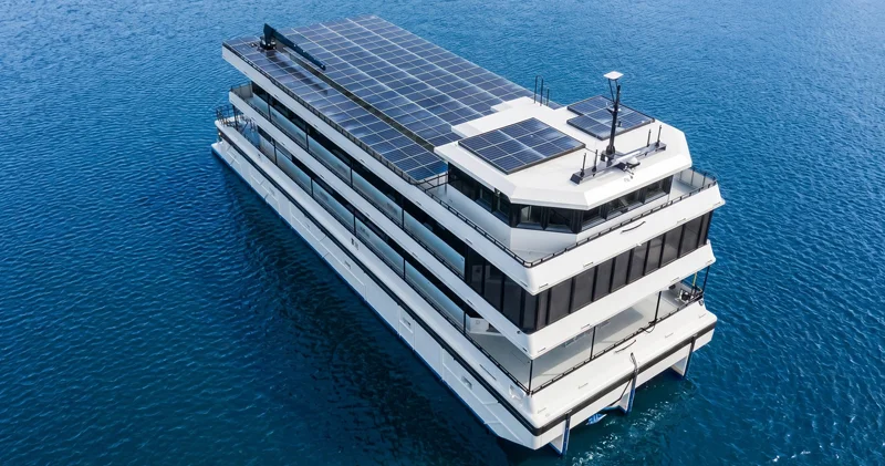 Tamamilə günəş enerjisi ilə işləyən superyaxta 15 milyon dollara satılır