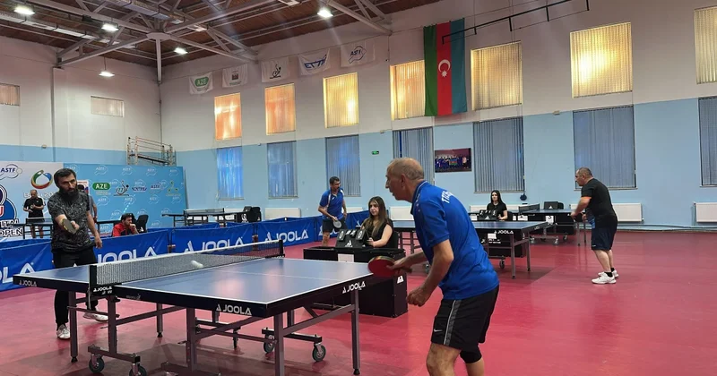 Veteran stolüstü tennisçilərin Azərbaycan çempionatı keçirilir