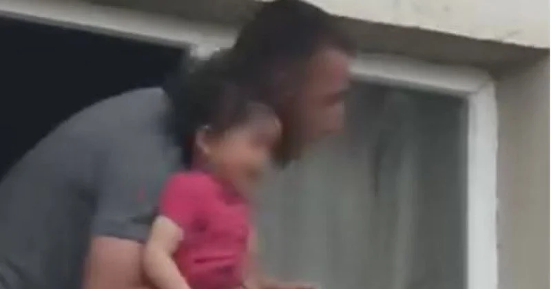 Türkiyədə ata 3 yaşlı qızını girov götürdü FOTO