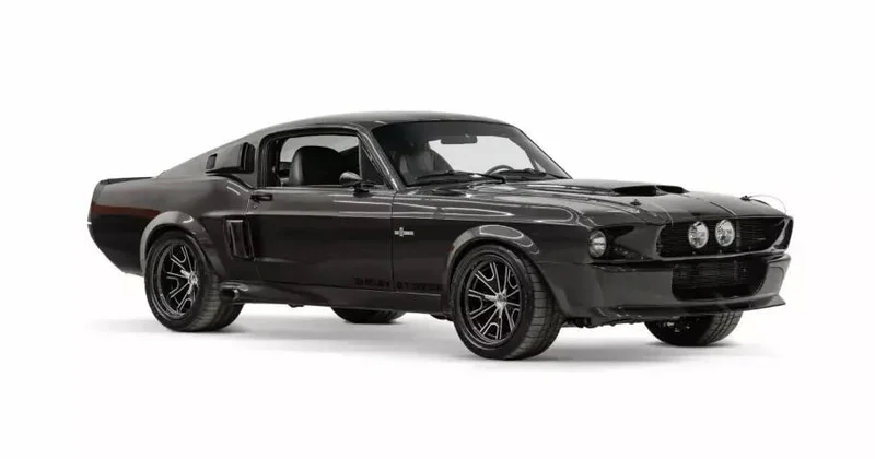 59 летний Ford Mustang получил карбоновый кузов и мотор на 900 сил