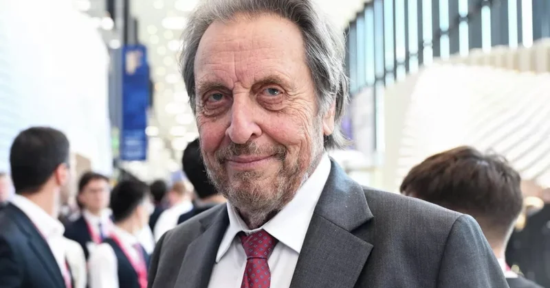 İlon Maskın atası: Nobel Sülh Mükafatı bu siyasətçiyə verilməlidir