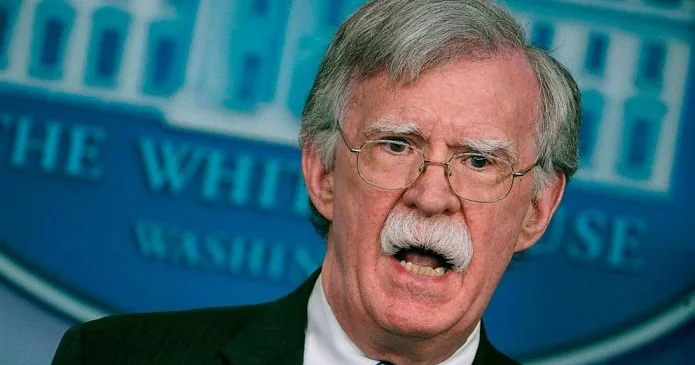 Tramp: Bolton həmişə müharibə həvəskarı olub